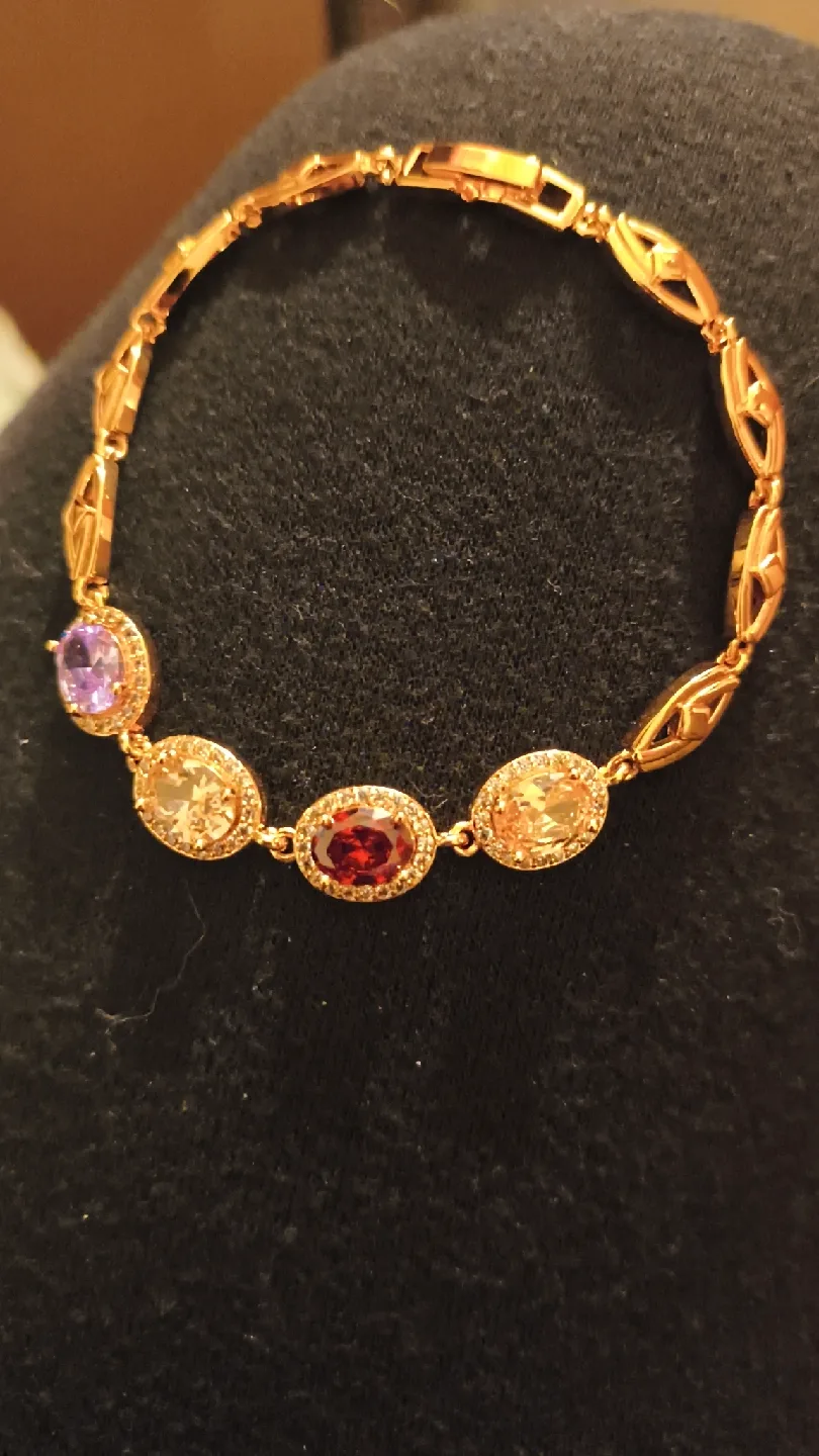 Elegant Gold-Tone Gemstone Bracelet thumbnail