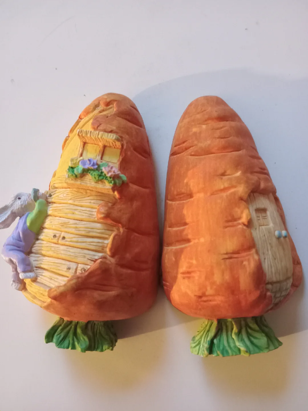 Vintage Carrot House Figurine image indicator(3)