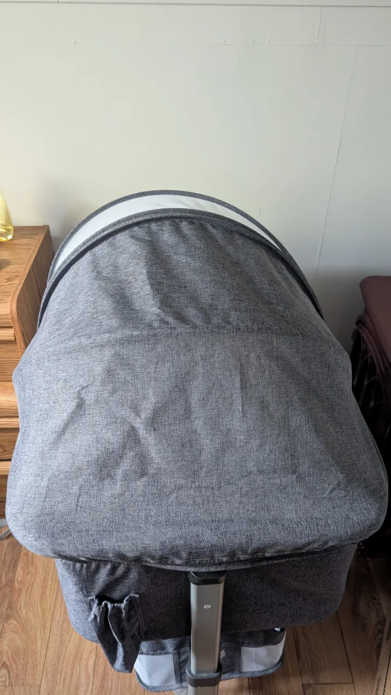 Dreaming Grey Bassinet with wheels and Canopy. image indicator(5)