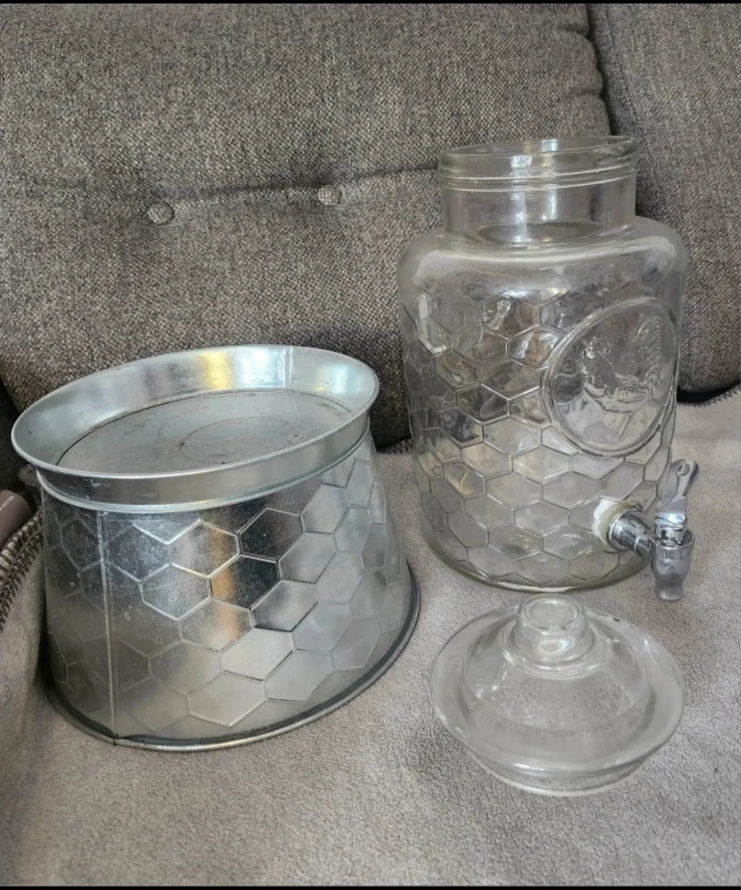 Glass Beverage Dispenser with Rooster Design image indicator(2)