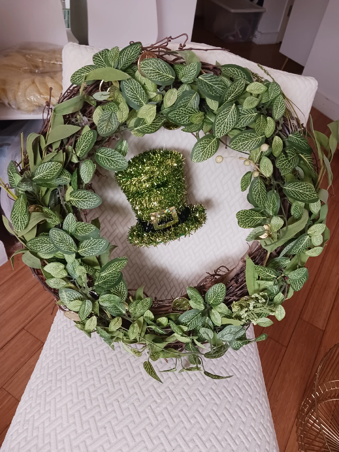 St. Patrick’s Day Green Leaf Wreath – Door or Wall Decor