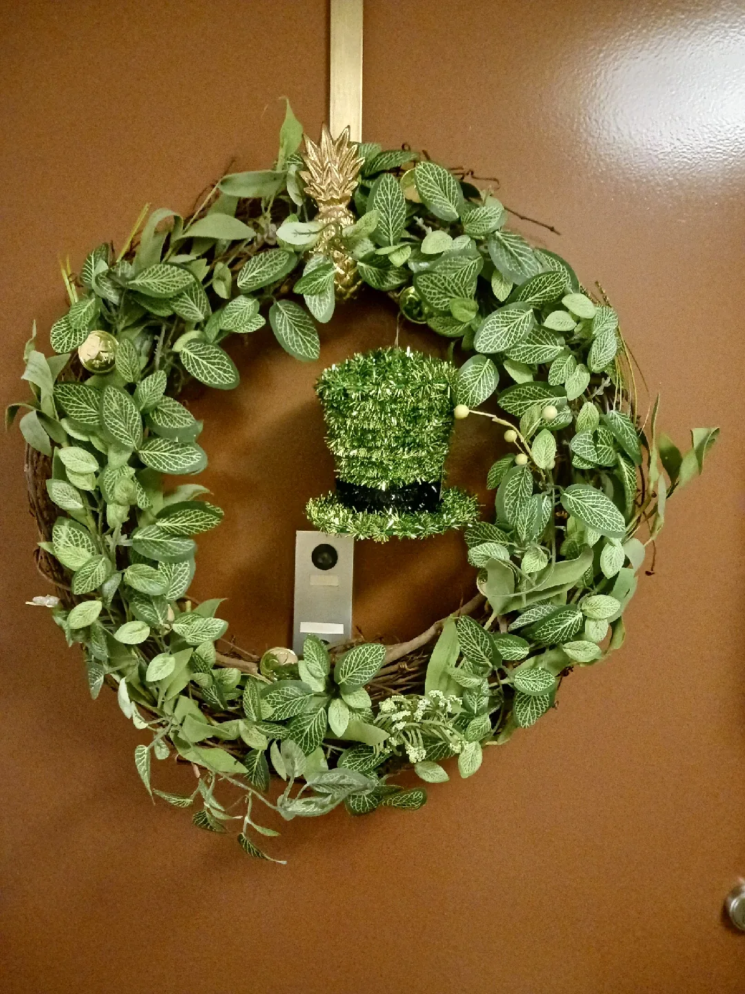 St. Patrick’s Day Green Leaf Wreath – Door or Wall Decor image indicator(6)