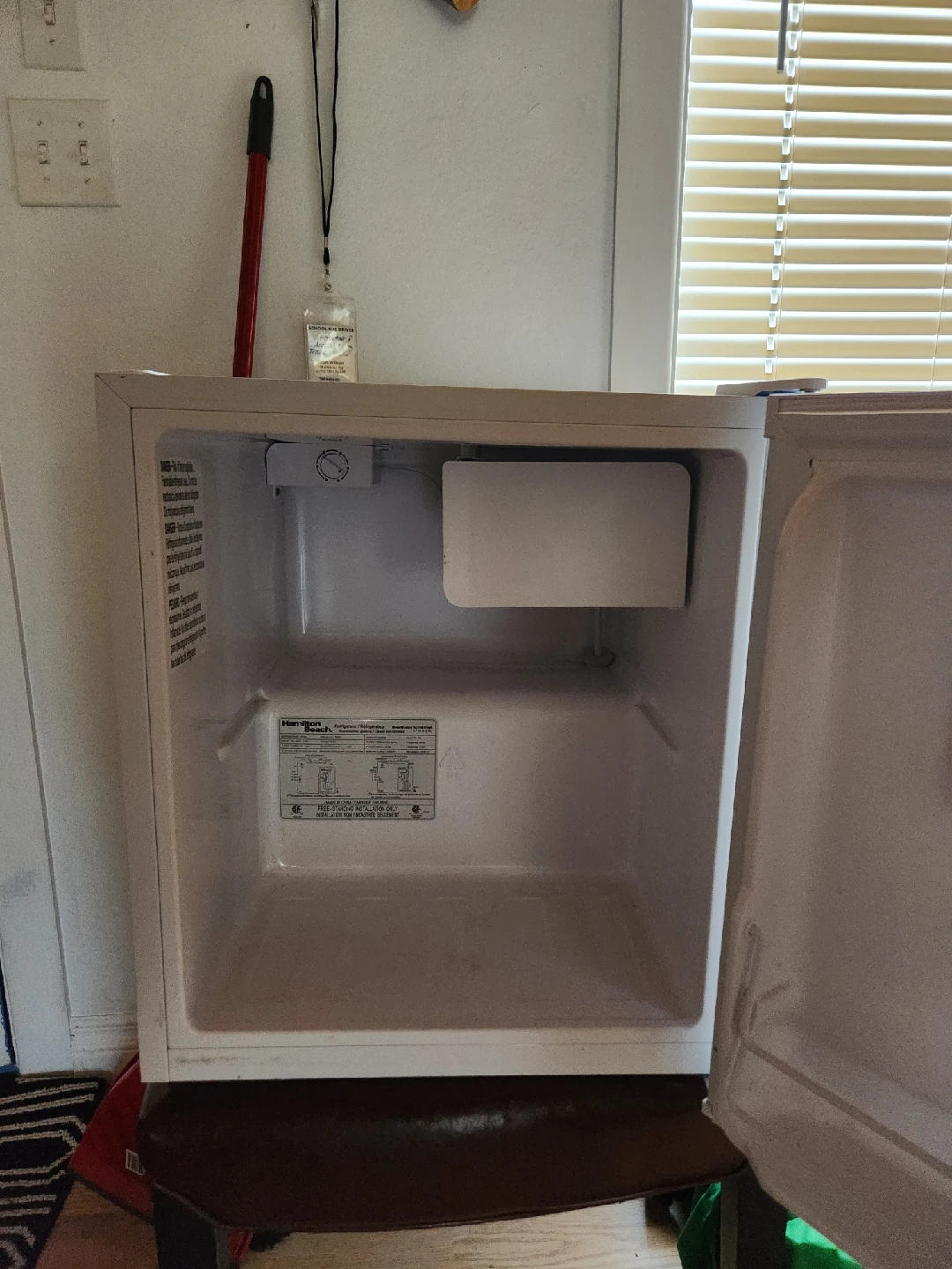 Hamilton Beach Mini Fridge - photo 2