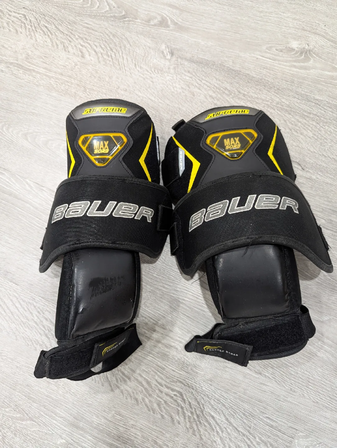Bauer Hockey Goalie Equipment Set image indicator(10)