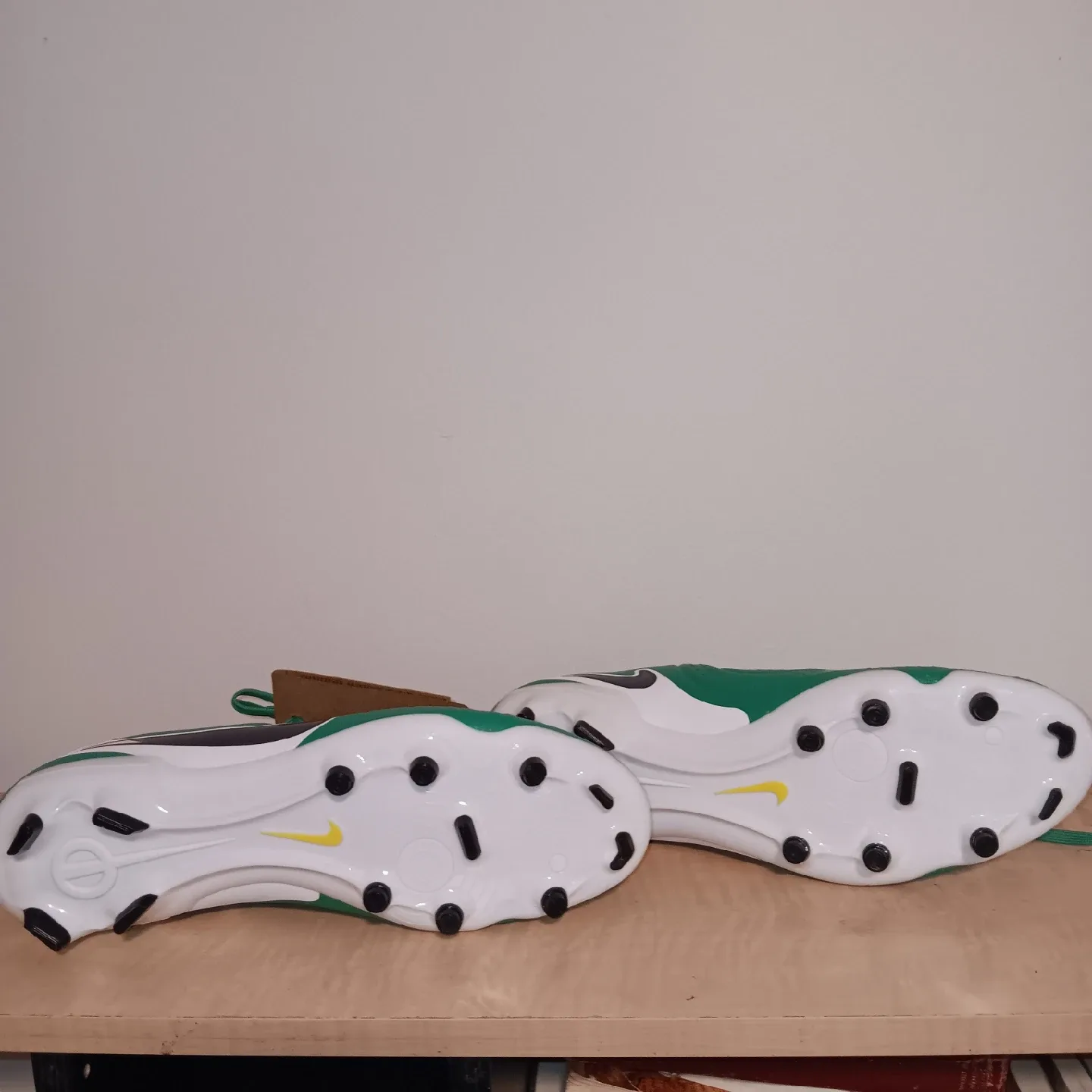 Nike Tiempo Legend 9 Club FG Soccer Cleats - Green image indicator(2)