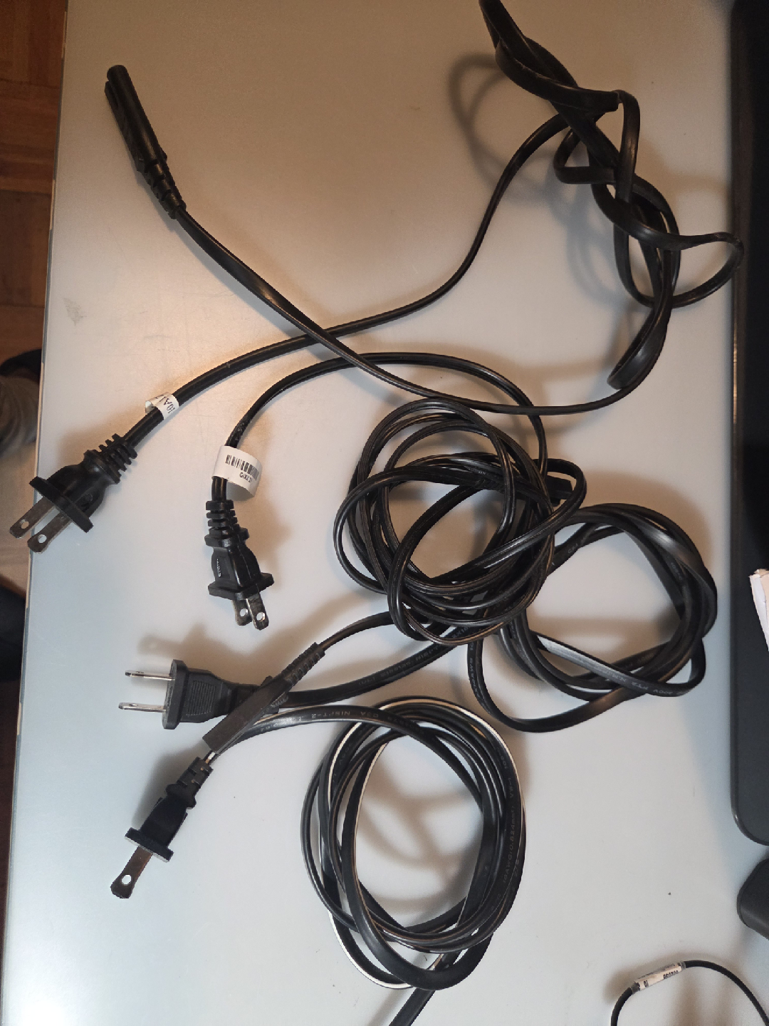 4 power cords