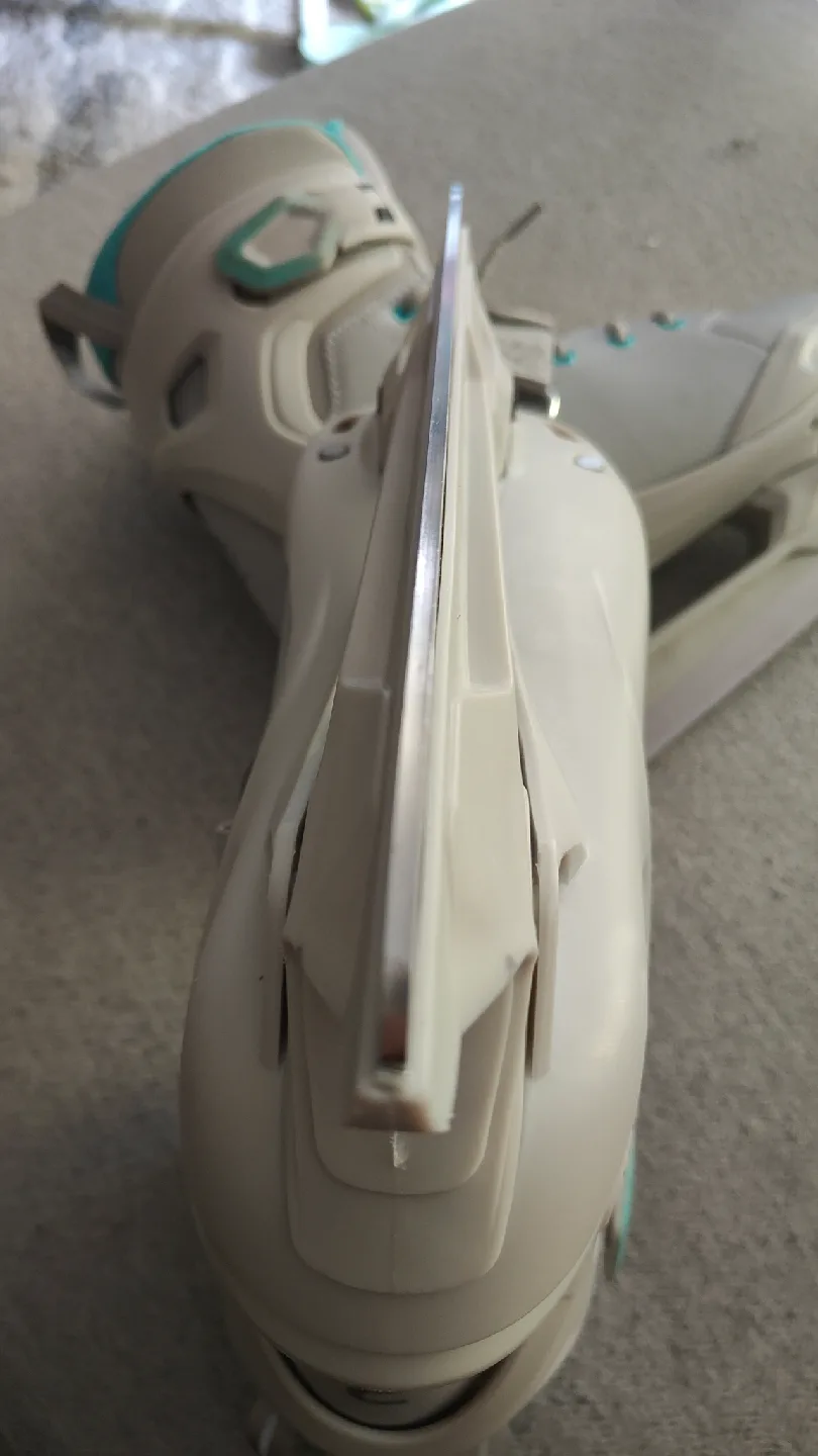 recreational Ice Skates - Women's 9 image indicator(2)