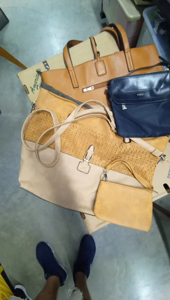 Assorted Tote Bags & Purse Lot thumbnail