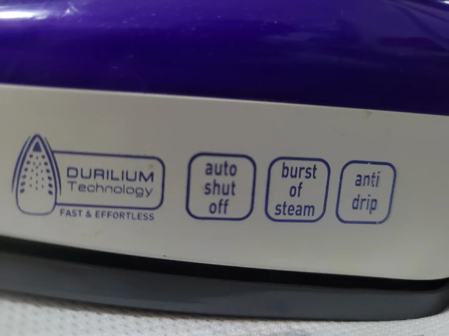 T-fal Fastglide FV1568Q0 Steam Iron image indicator(6)