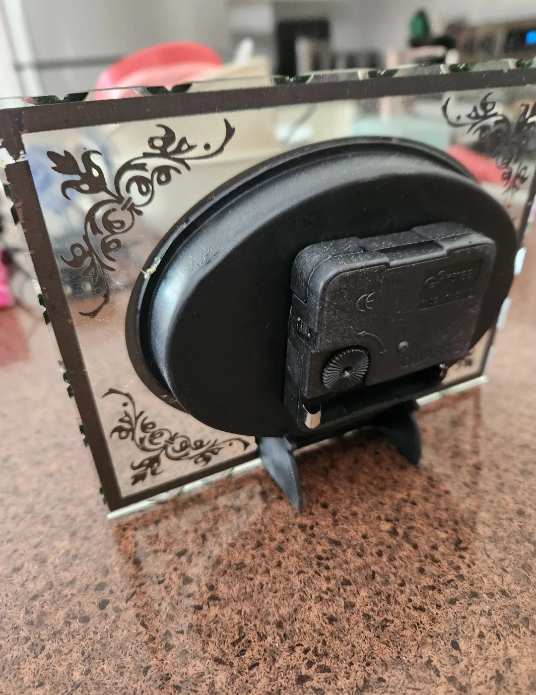 Glass Table Clock with Floral Box image indicator(3)