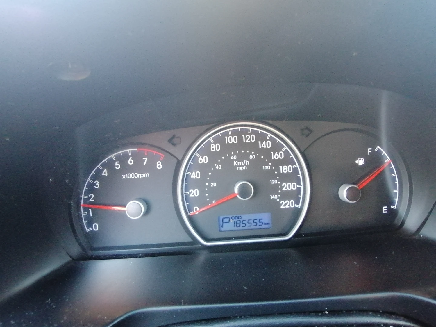Hyundai Elantra - Black Sedan - photo 5