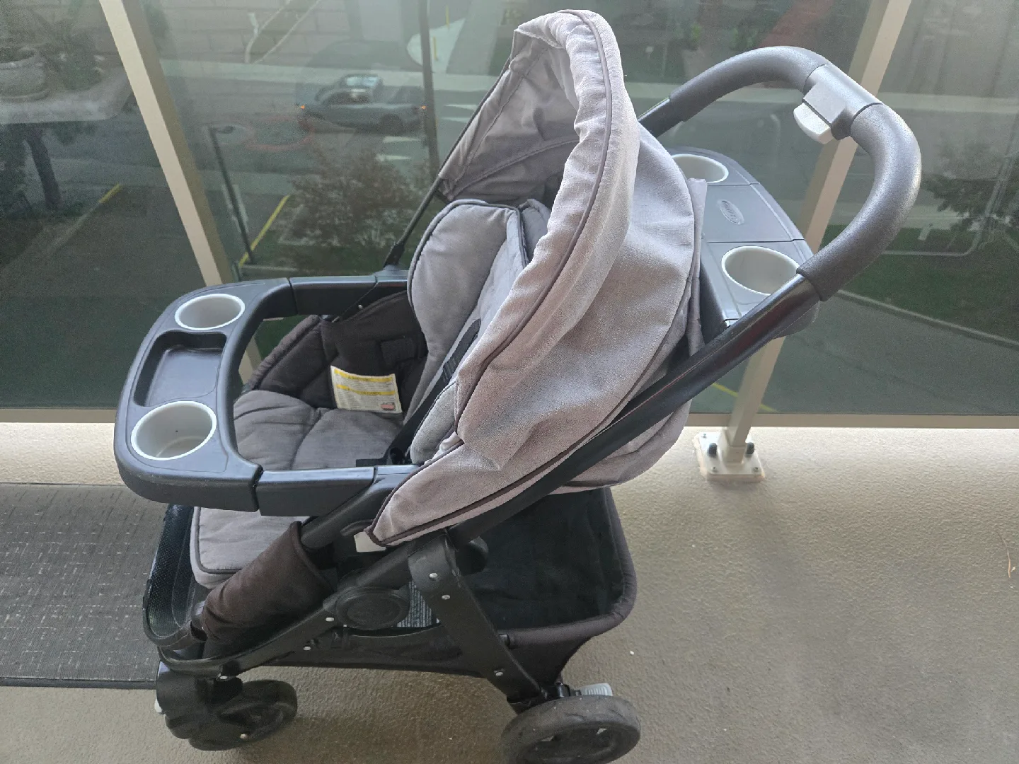 Graco Stroller - and Car seat combo Great Condition! image indicator(4)
