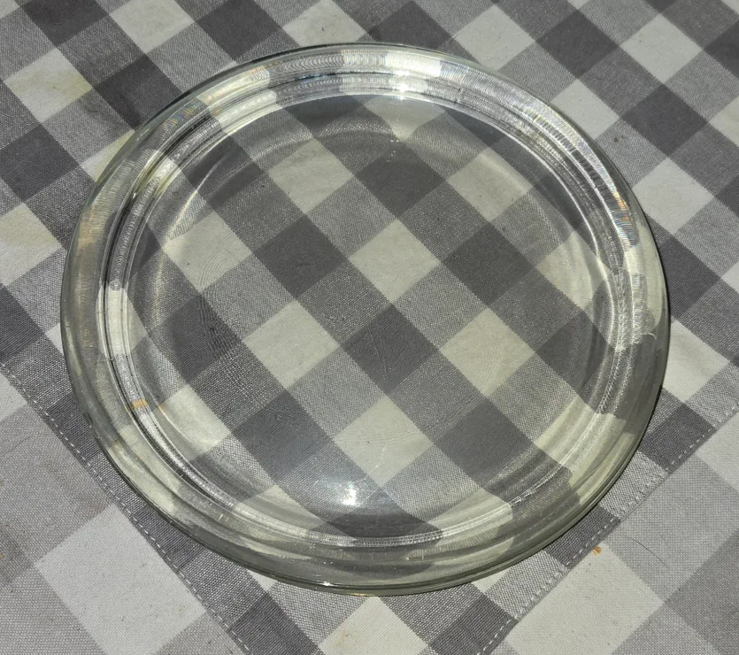 Two Clear Glass Plates thumbnail