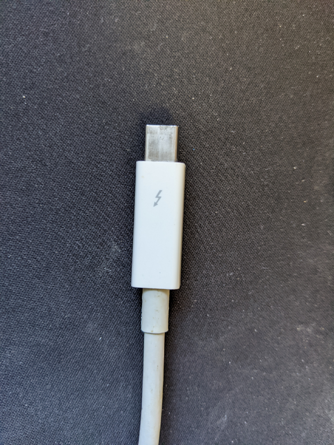 Apple Thunderbolt to Gigabit Ethernet Adapter - photo 2