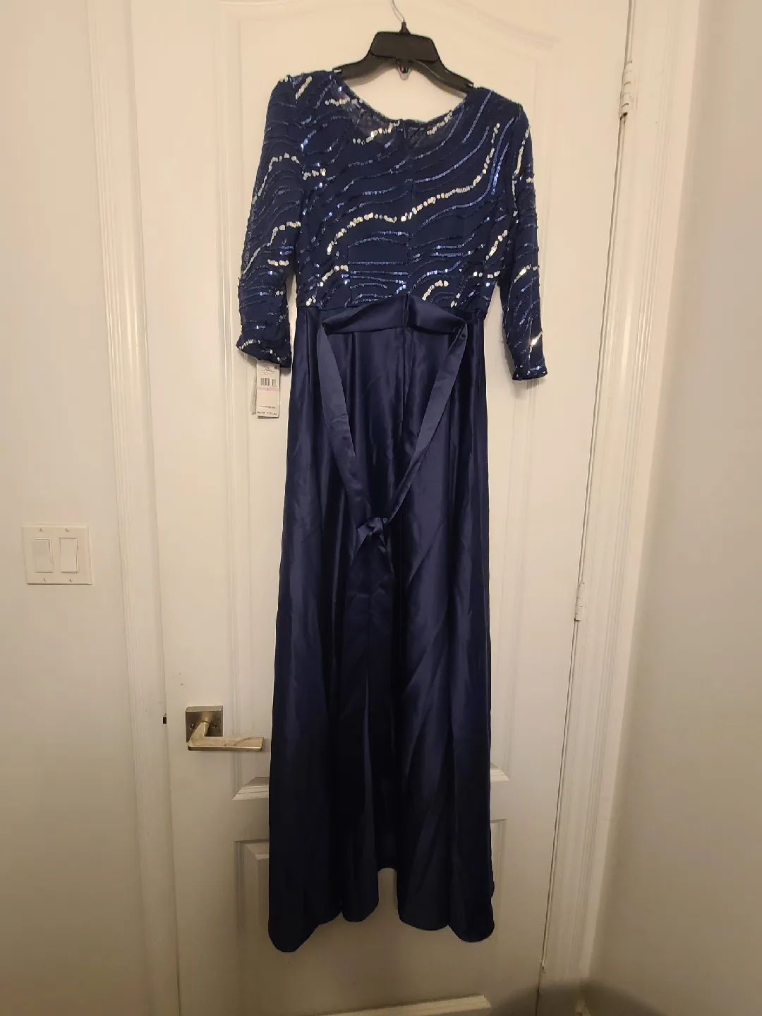 Alex Evenings Navy Sequin Dress - Size 6 image indicator(5)