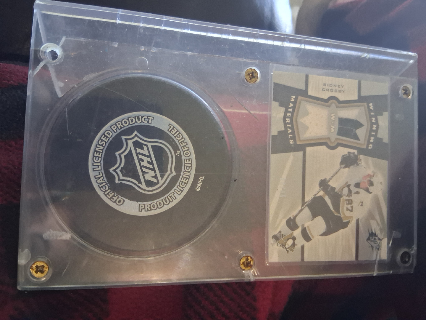 Sidney Crosby Hockey Puck & Card Display Case