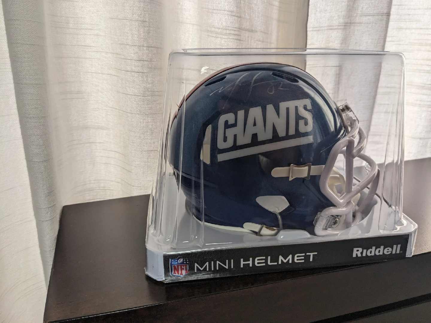 Riddell NFL Giants Mini Helmet Autographed