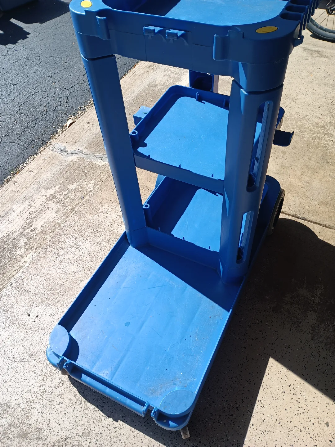 commercial janitorial cleaning carr image indicator(2)