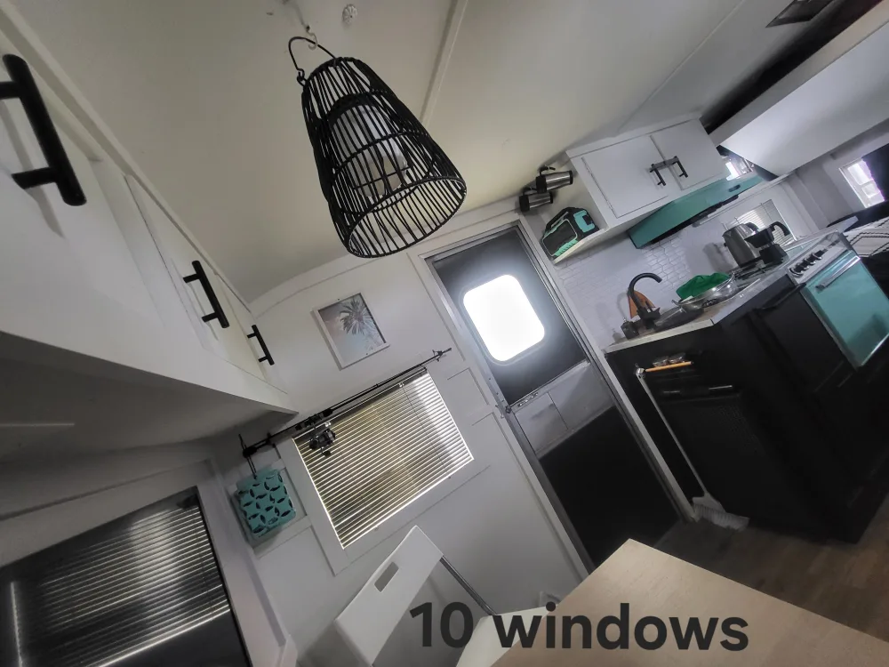 Restored 16ft Vintage Travel Trailer image indicator(6)