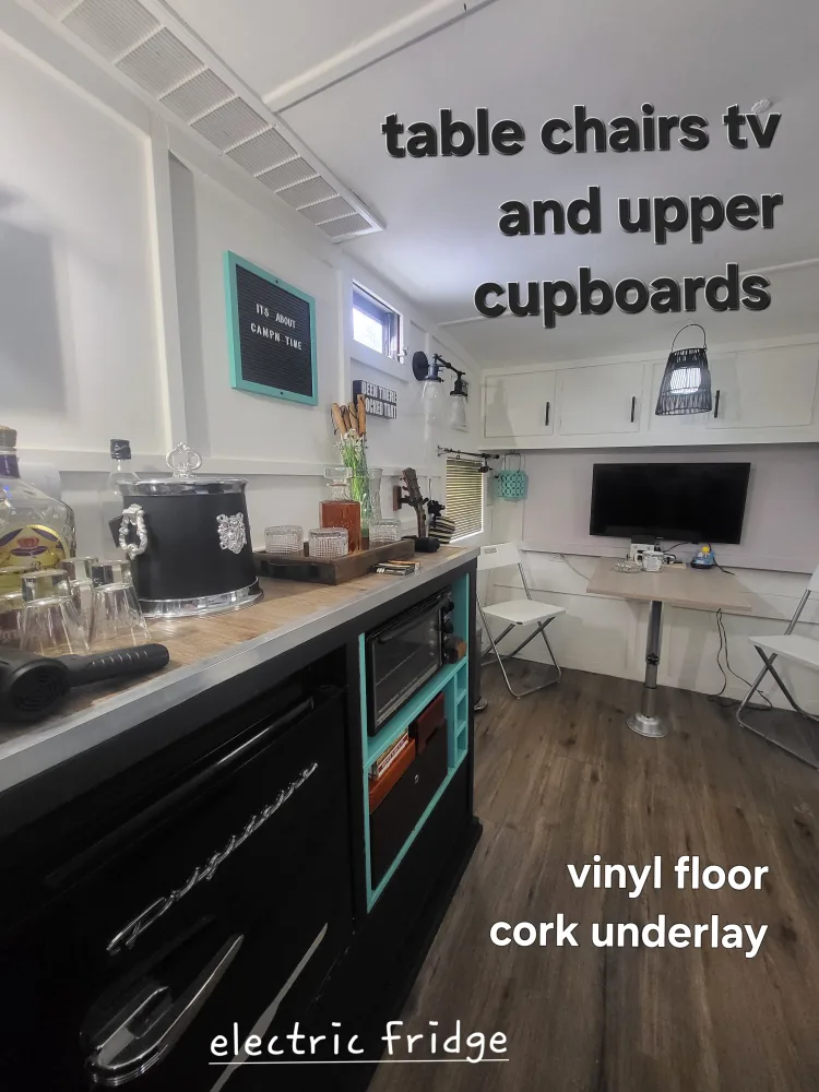 Restored 16ft Vintage Travel Trailer image indicator(9)