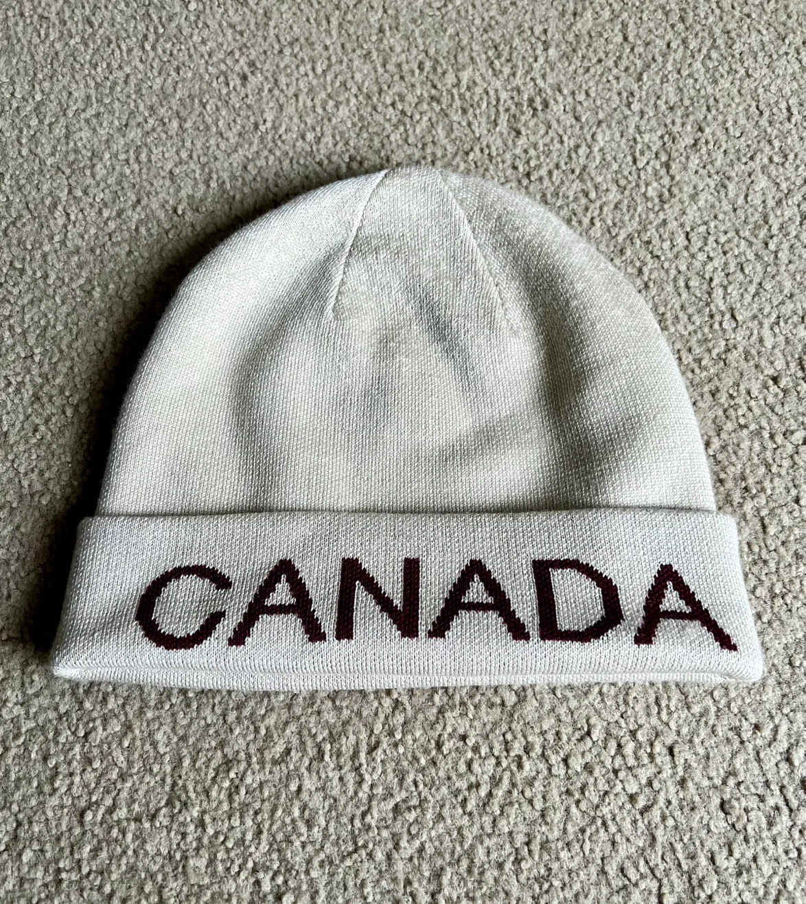 Lululemon Team Canada Merino Wool-Blend Reversible Beanie image indicator(3)