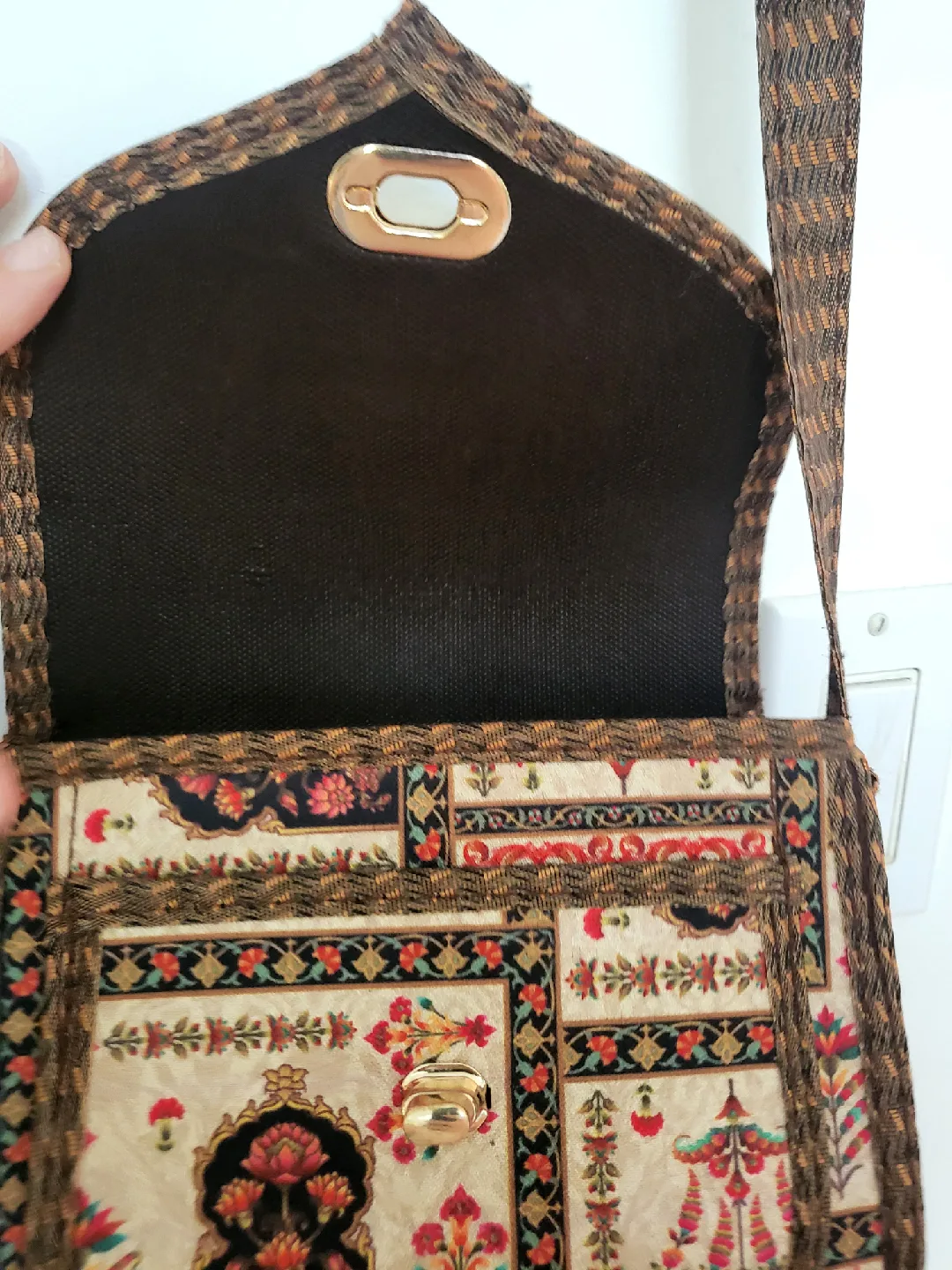 Floral Patterned Crossbody Bag image indicator(4)