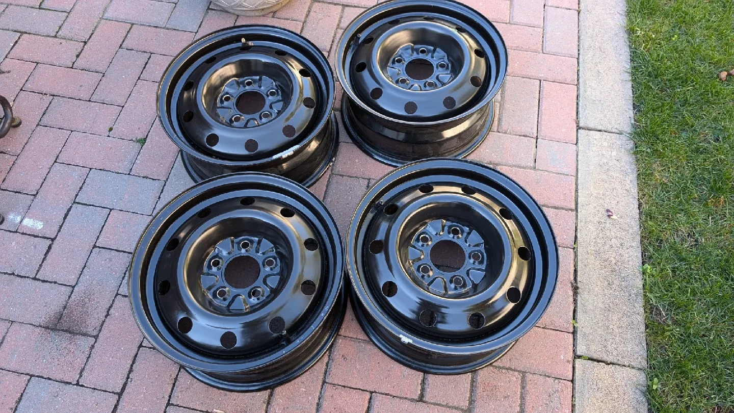 set of 4 steel rims 15 x 6.5 5 bolt pattern image indicator(2)