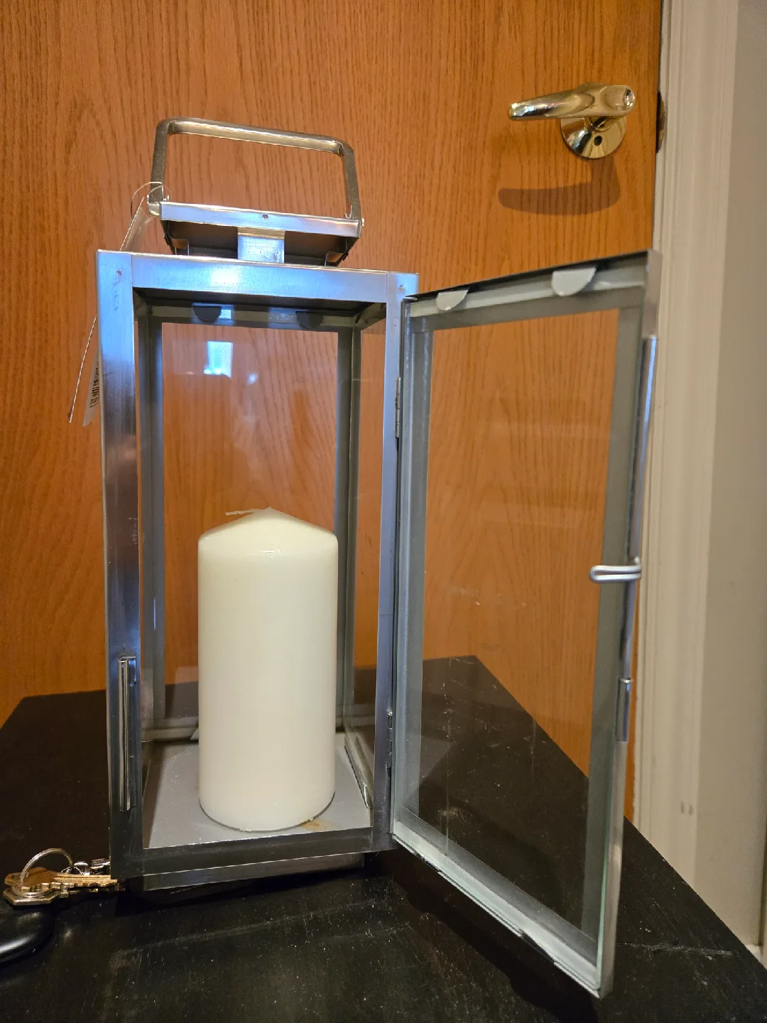 Metal Lantern with Candle image indicator(2)