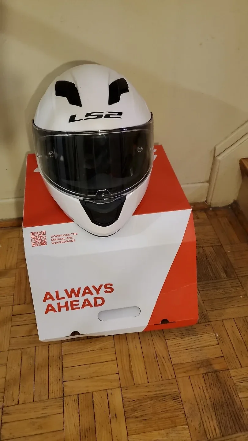 Brand new  Full Face Helmet Medium