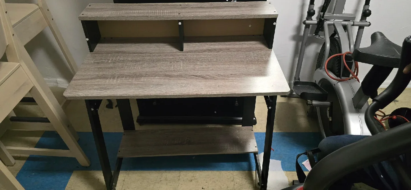 Small Wooden Desk with Shelves image indicator(2)