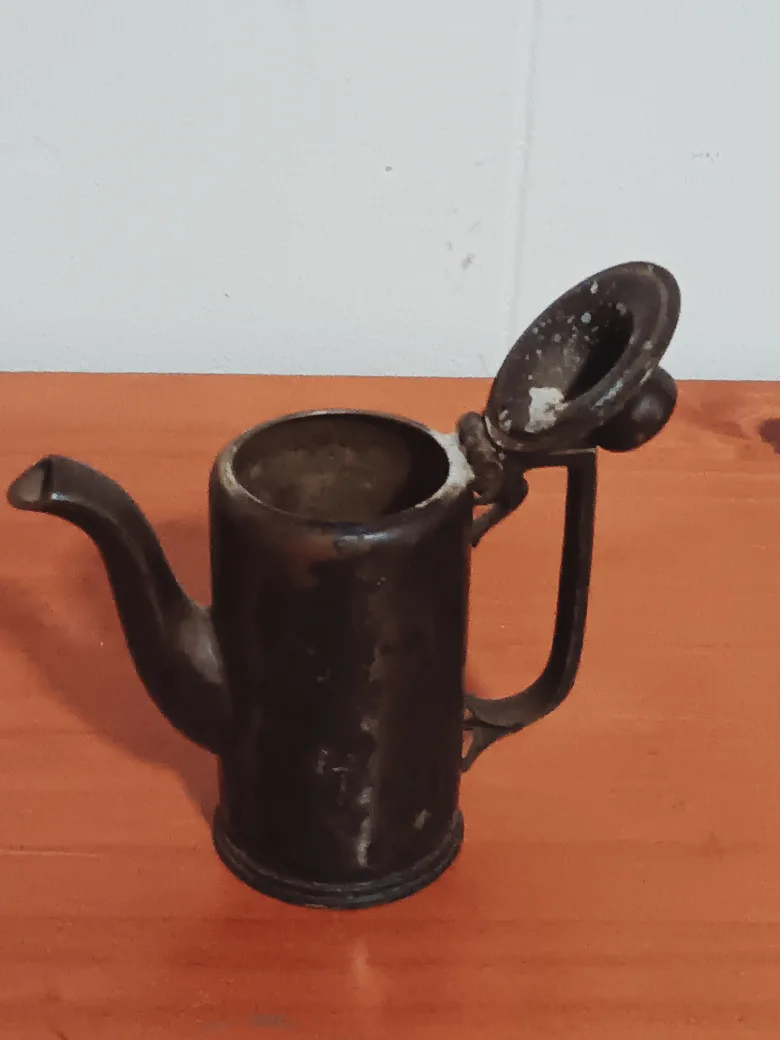 Vintage Metal Teapot image indicator(2)