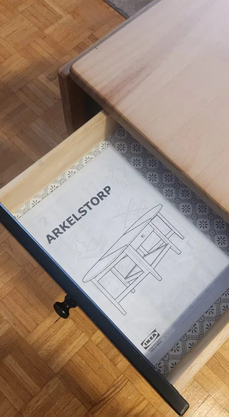 Extendable Coffee Table - Light Wood & Black Base image indicator(9)