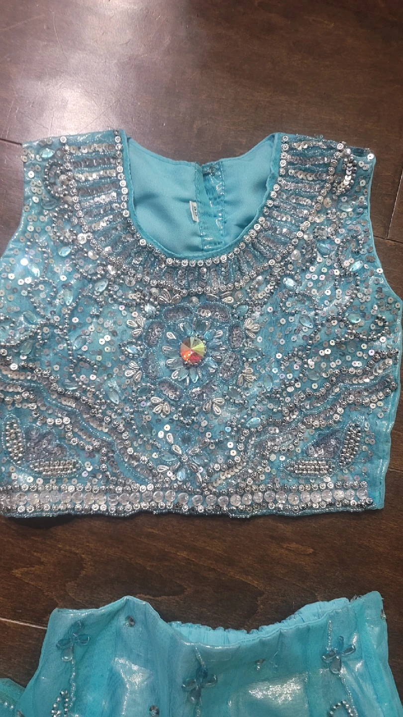 two pieces set size 5 years (like new) - photo 3