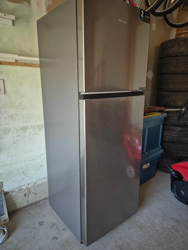 Hisense Refrigerator - Stainless Steel Finish image indicator(2)