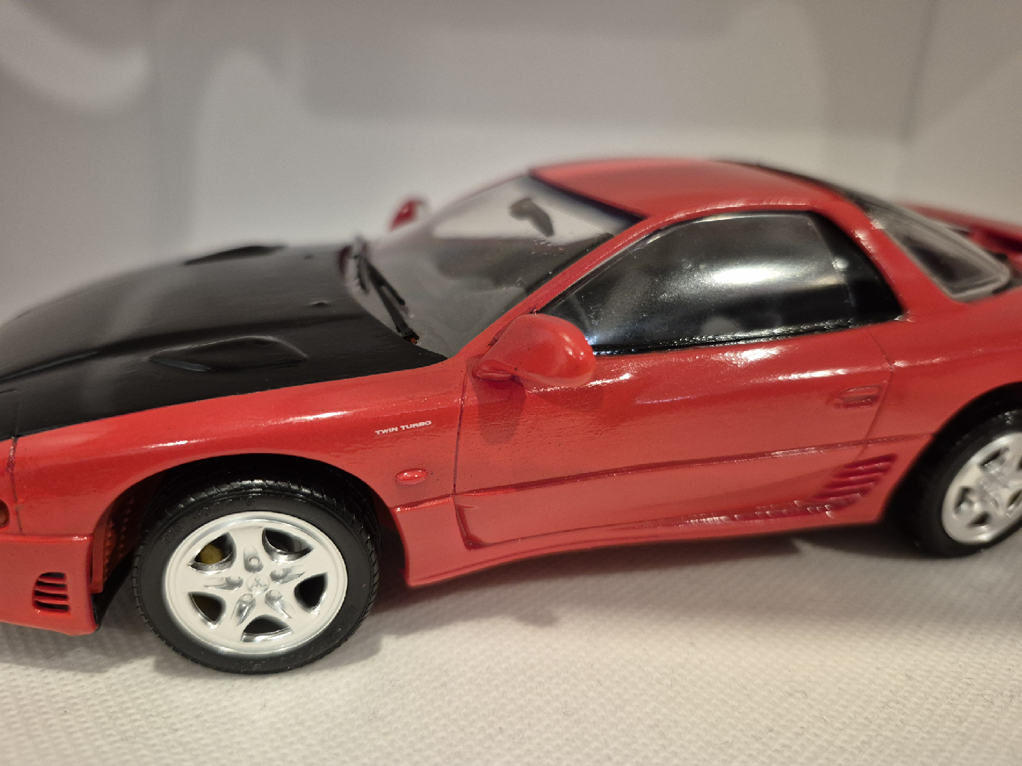 Mitsubishi GTO VR-4 plastic Model Car - photo 2