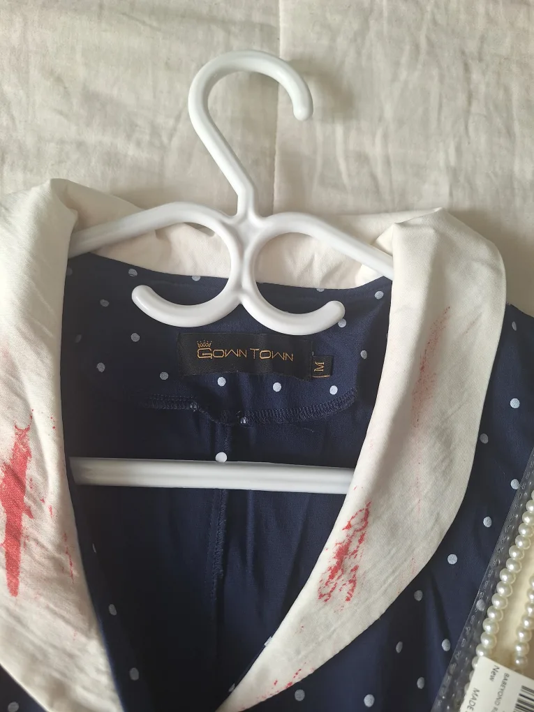 Killer 50s house wife costume image indicator(3)