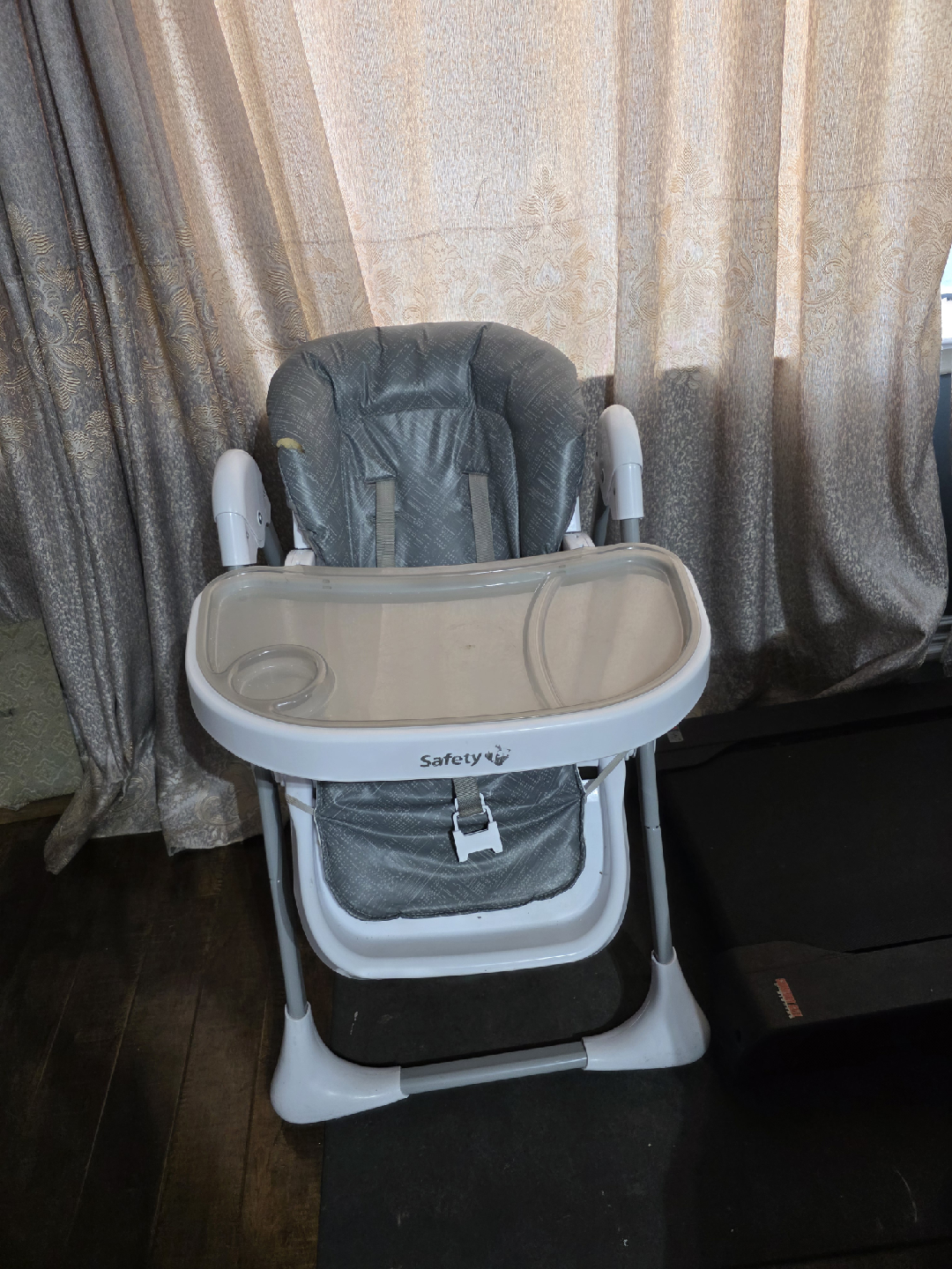 Safety 1st High Chair