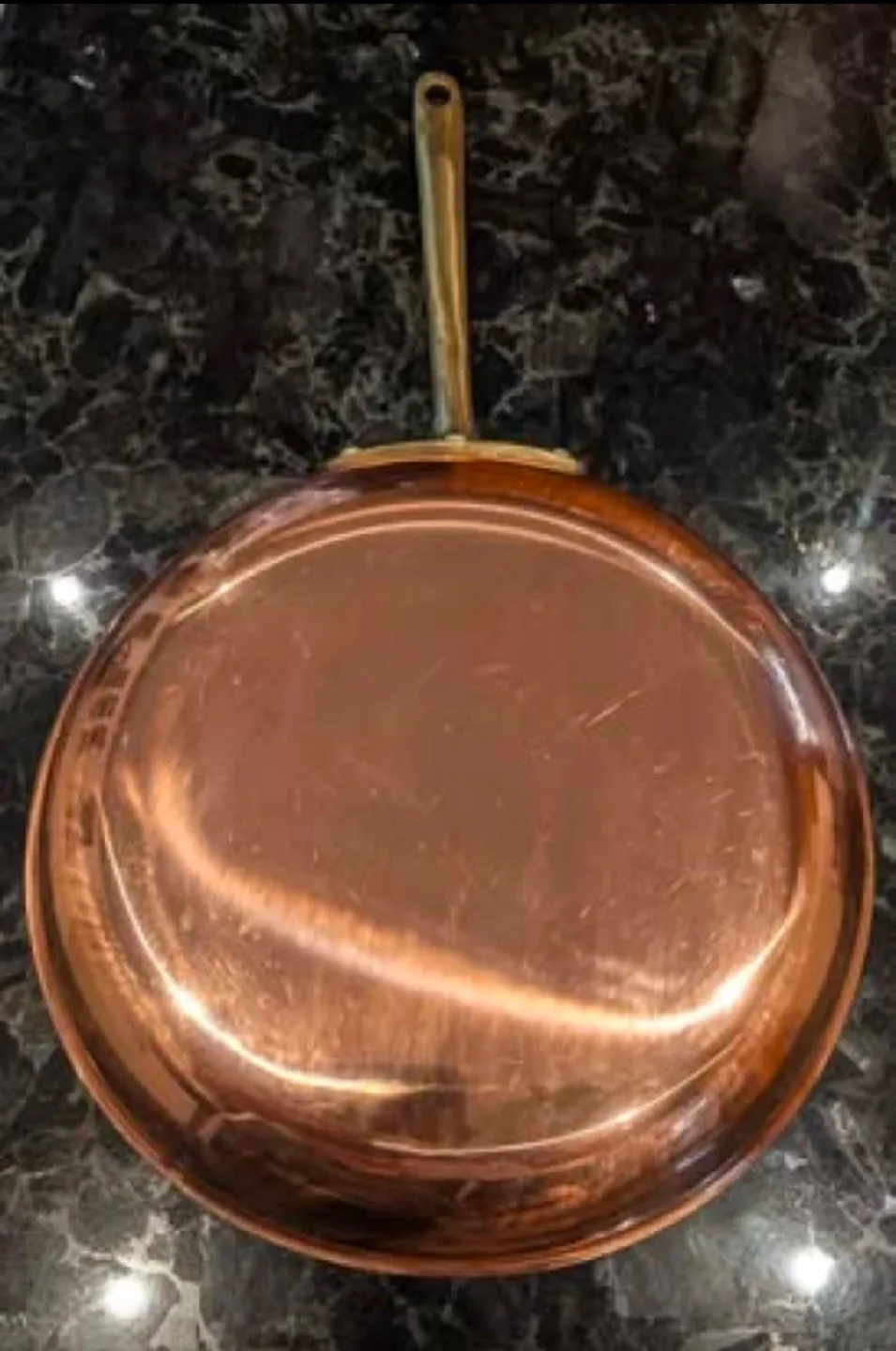 2 Vintage Copper Skillets with Brass Handles image indicator(3)