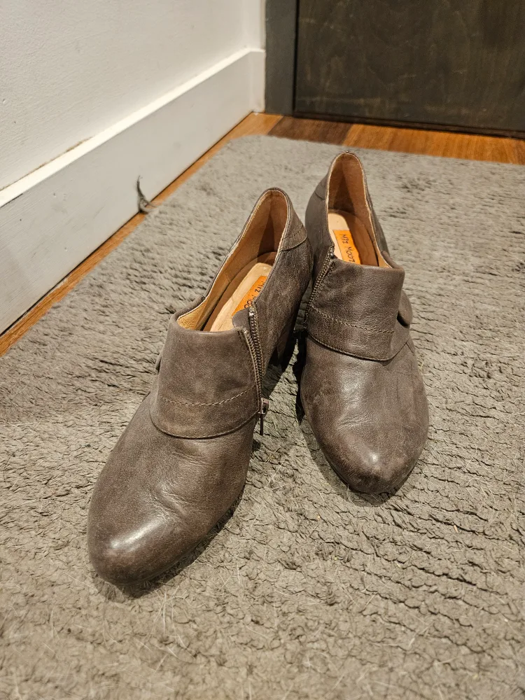 Miz Mooz retro side zip heels thumbnail