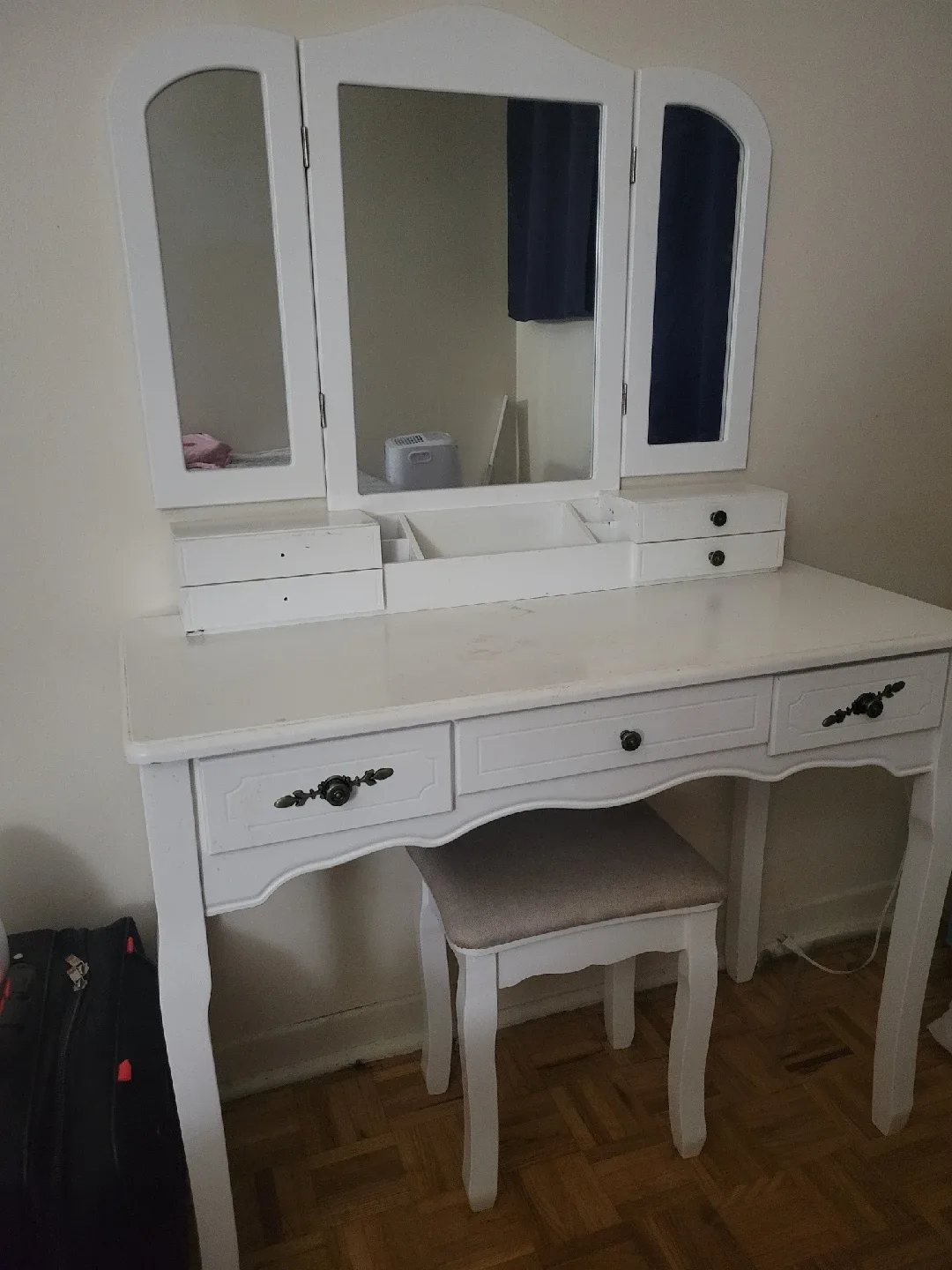 White Vanity Table with Stool & Mirror