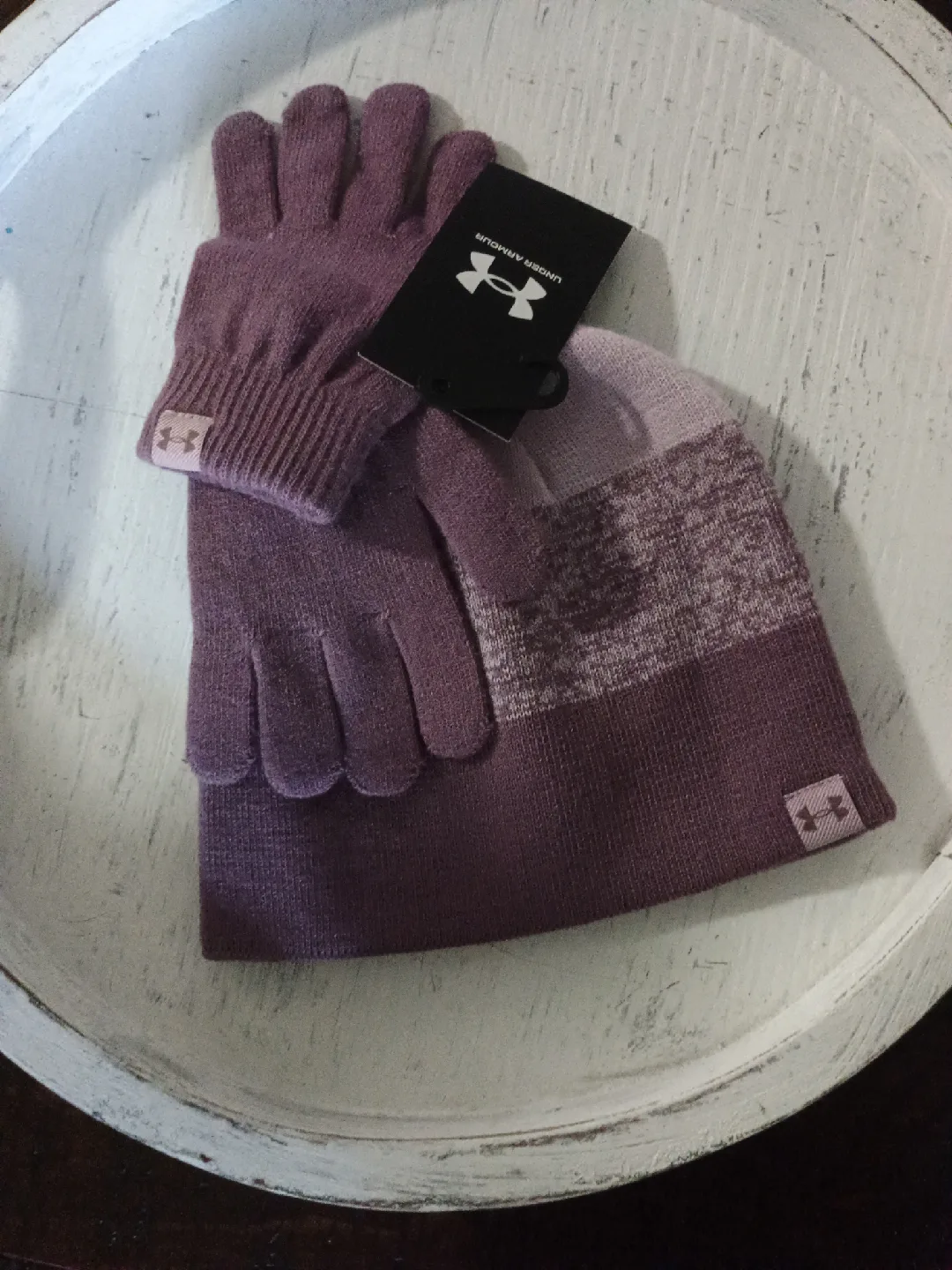New Under Armour Hat and Gloves Set image indicator(4)