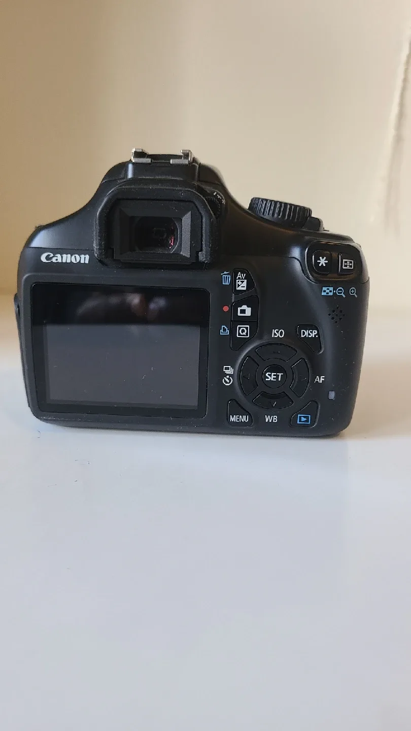 Canon EOS Rebel T3 DSLR Camera Body (Not Tested, No Battery) image indicator(3)