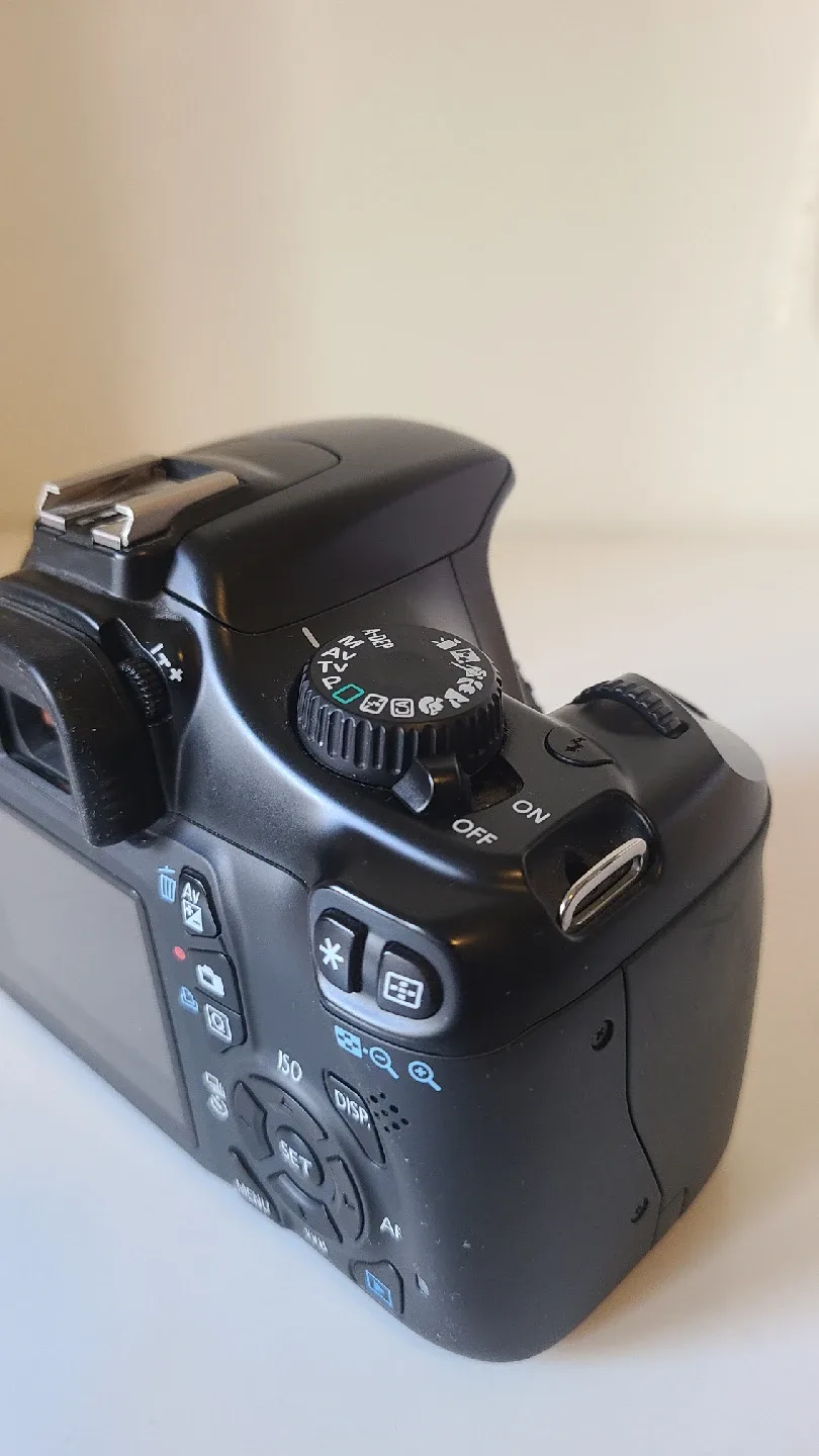 Canon EOS Rebel T3 DSLR Camera Body (Not Tested, No Battery) image indicator(5)