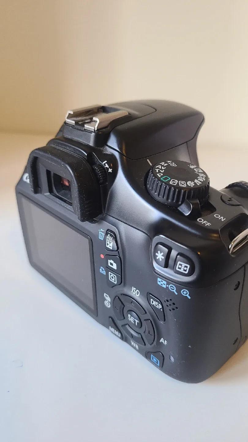 Canon EOS Rebel T3 DSLR Camera Body (Not Tested, No Battery) image indicator(6)