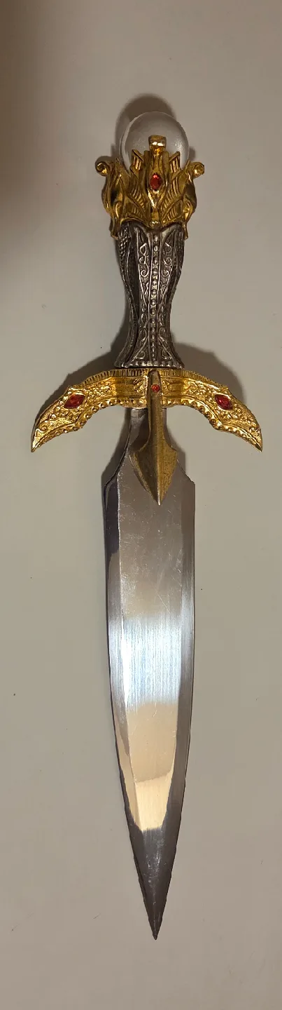 King Arthur's Decorative Dagger with Display Stand image indicator(6)