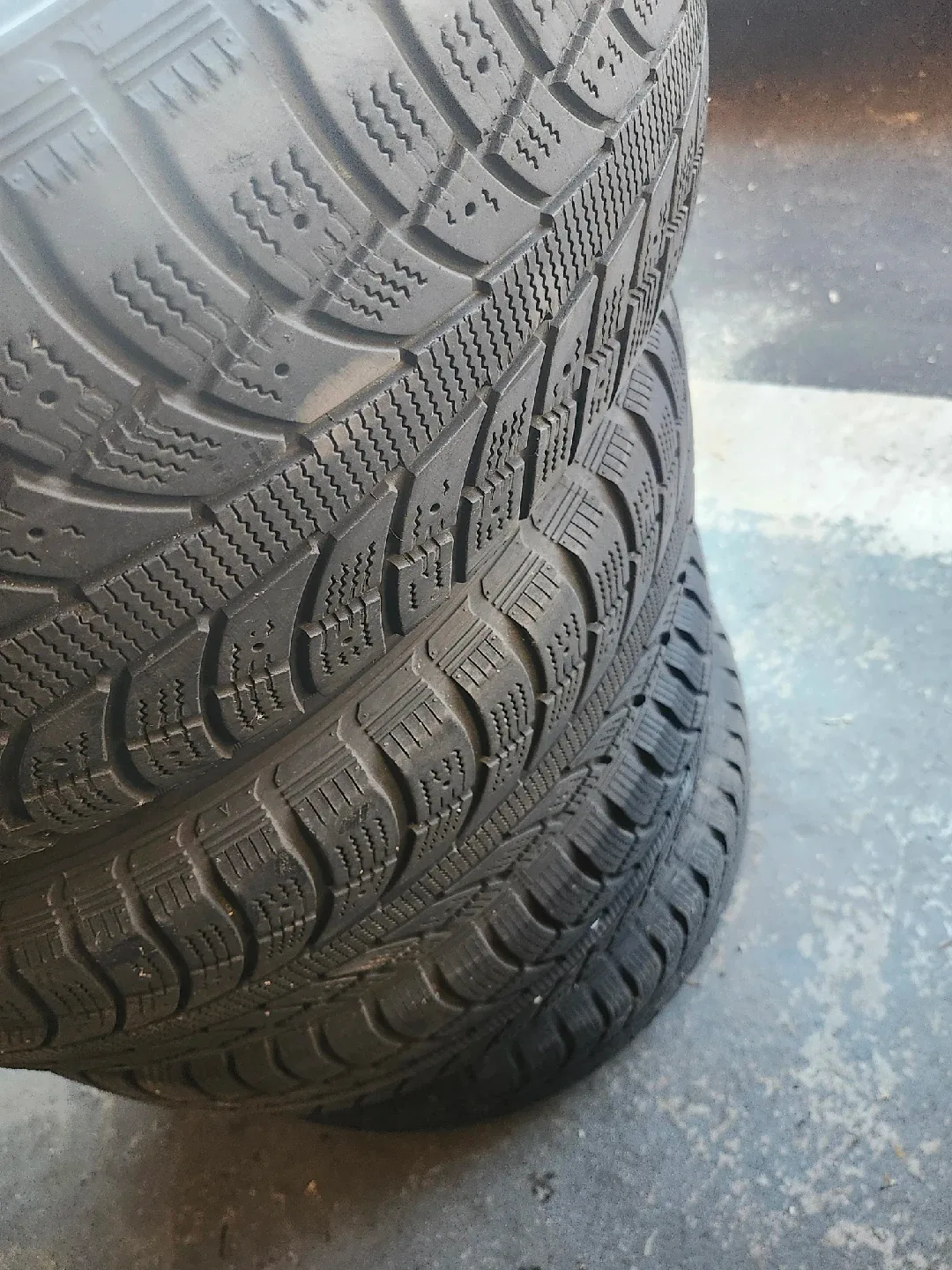 Winter Warrior 215/70R16 Tires image indicator(2)