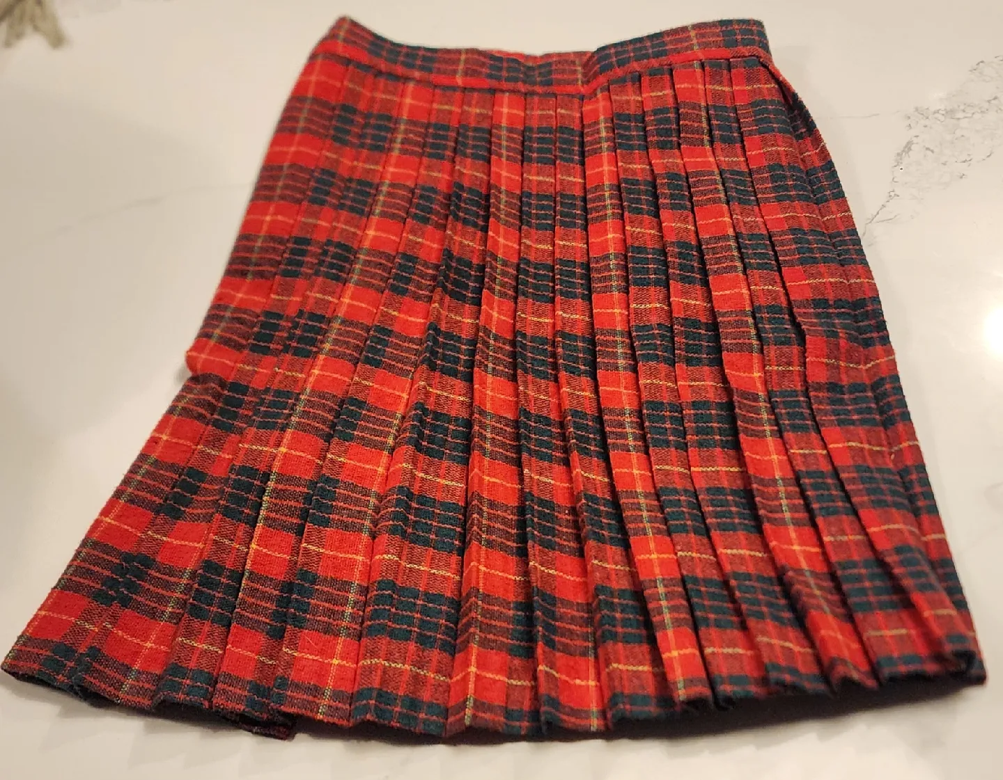 Vintage Kido Red Plaid Pleated Skirt - Size 8 image indicator(2)