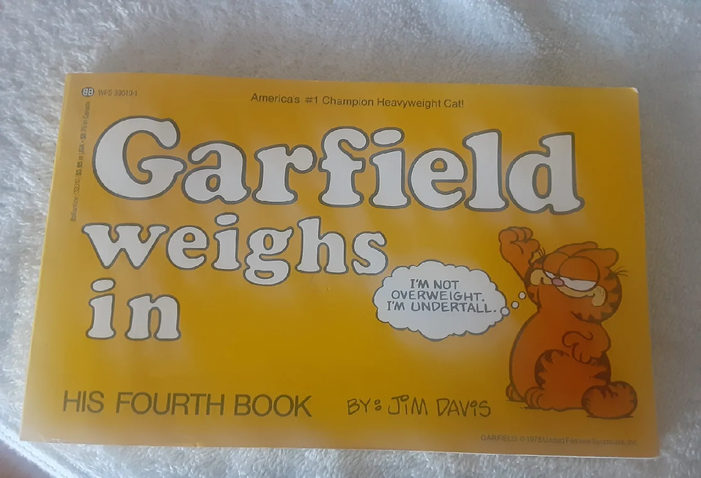 Garfield Weighs In by Jim Davis