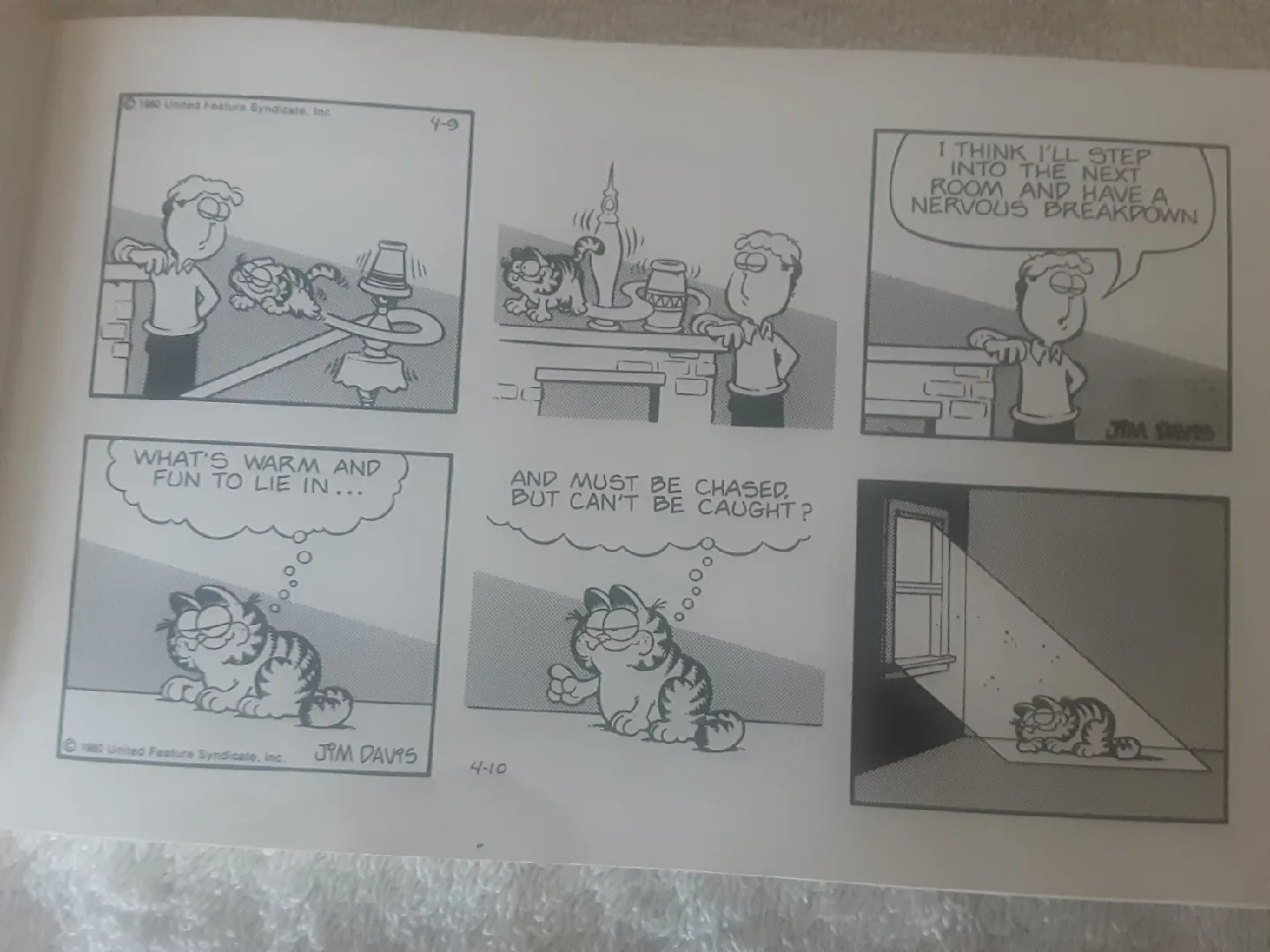 Garfield Weighs In by Jim Davis image indicator(4)