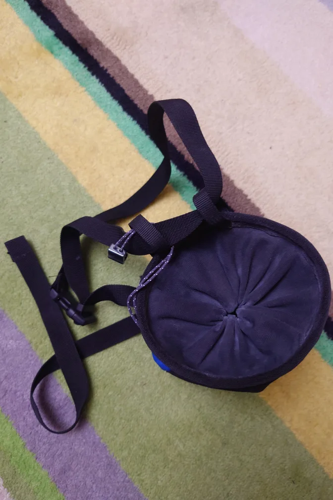 Rad Rock Chalk Bag - Blue & Black image indicator(2)